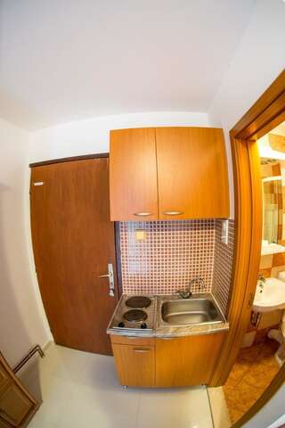 Гостевой дом Guest House Vucicevic Будва Номер-студио с балконом-2