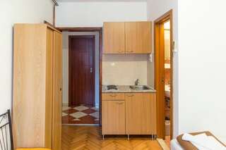 Гостевой дом Guest House Vucicevic Будва Стандартный трехместный номер-студио-6